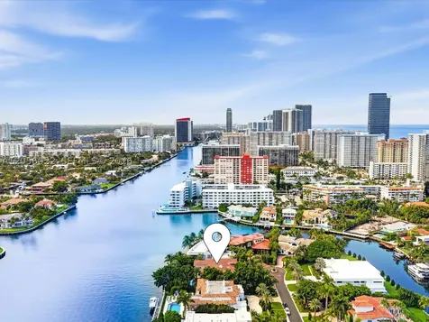 628 N Island Golden Beach FL 33160