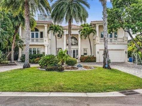 628 N Island Golden Beach FL 33160