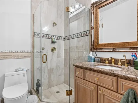 628 N Island Golden Beach FL 33160