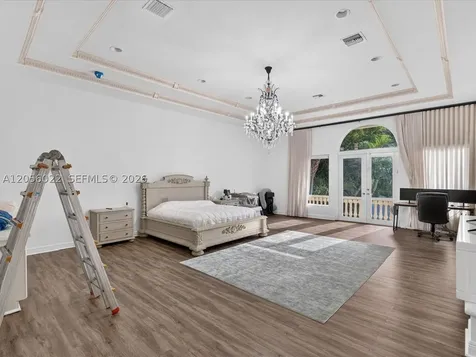 628 N Island Golden Beach FL 33160