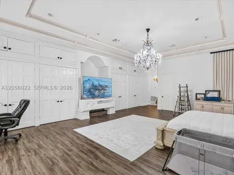 628 N Island Golden Beach FL 33160