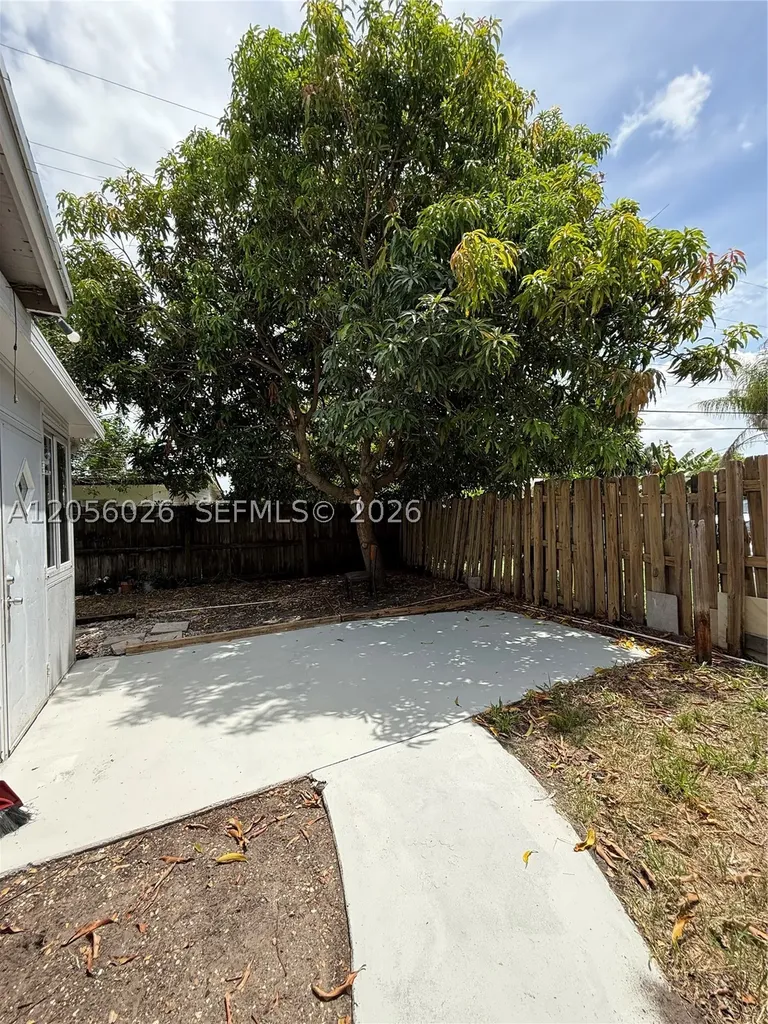 1640 NE 33rd Street Pompano Beach FL 33064