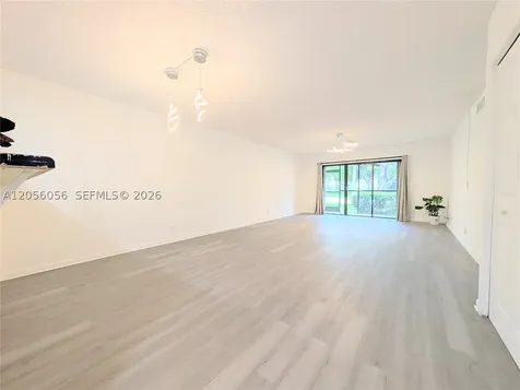 310 Lakeview Drive Weston FL 33326