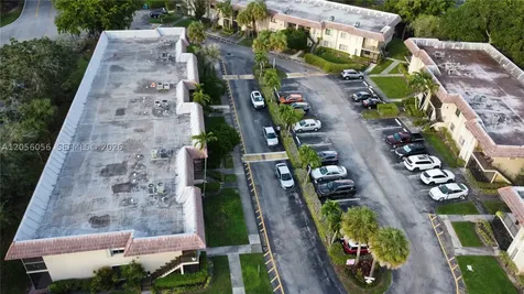 310 Lakeview Drive Weston FL 33326