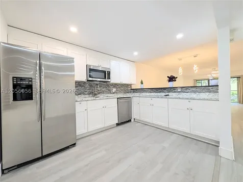 310 Lakeview Drive Weston FL 33326