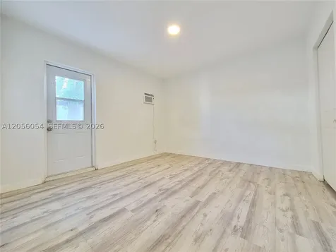 1922 NW 1st Street Miami FL 33125