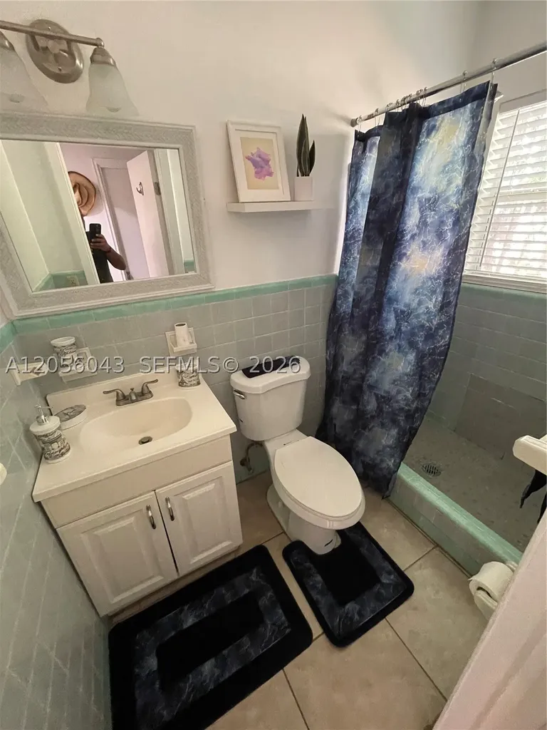 1717 NE 12th Street Fort Lauderdale FL 33304