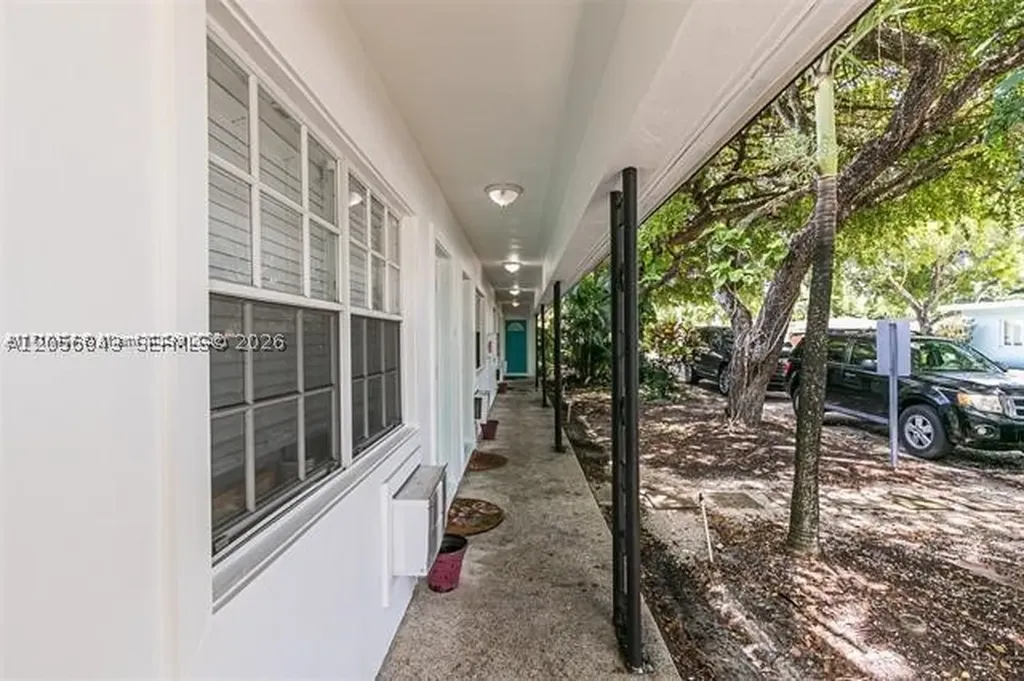 1717 NE 12th Street Fort Lauderdale FL 33304
