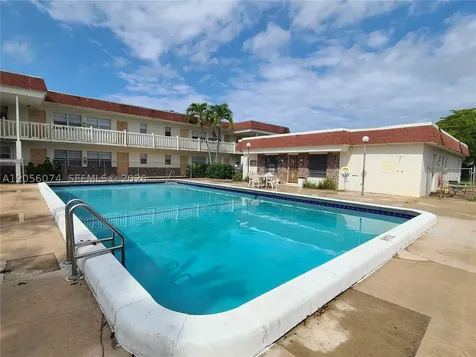 4165 SW 67th Avenue Davie FL 33314