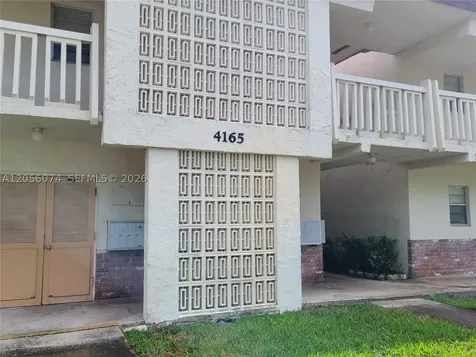 4165 SW 67th Avenue Davie FL 33314