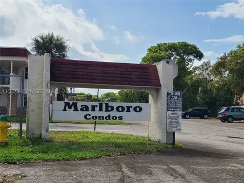 4165 SW 67th Avenue Davie FL 33314