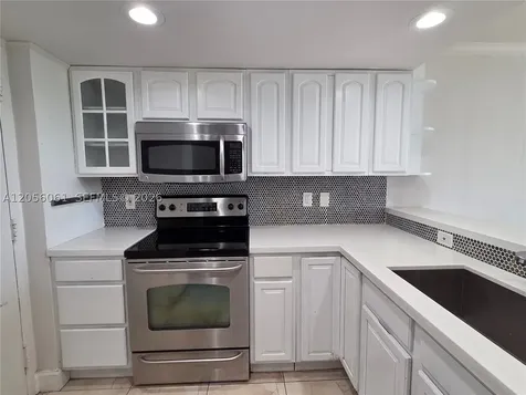 9001 SW 77th Avenue Miami FL 33156