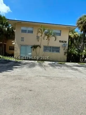 15629 SW 73 Cir Terrace Miami FL 33193