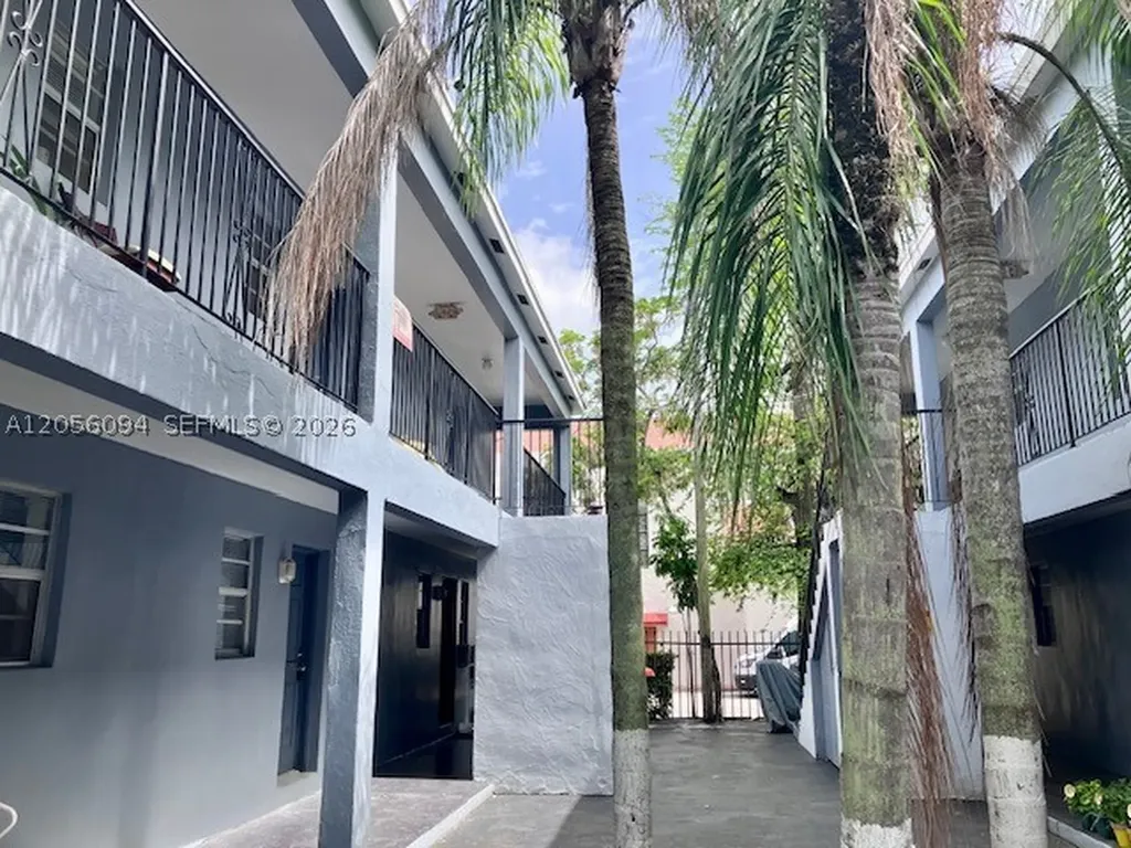 3696 William Avenue Miami FL 33133