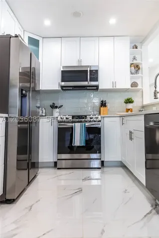 935 NE 164th Street North Miami Beach FL 33162