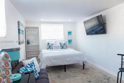 935 NE 164th Street North Miami Beach FL 33162