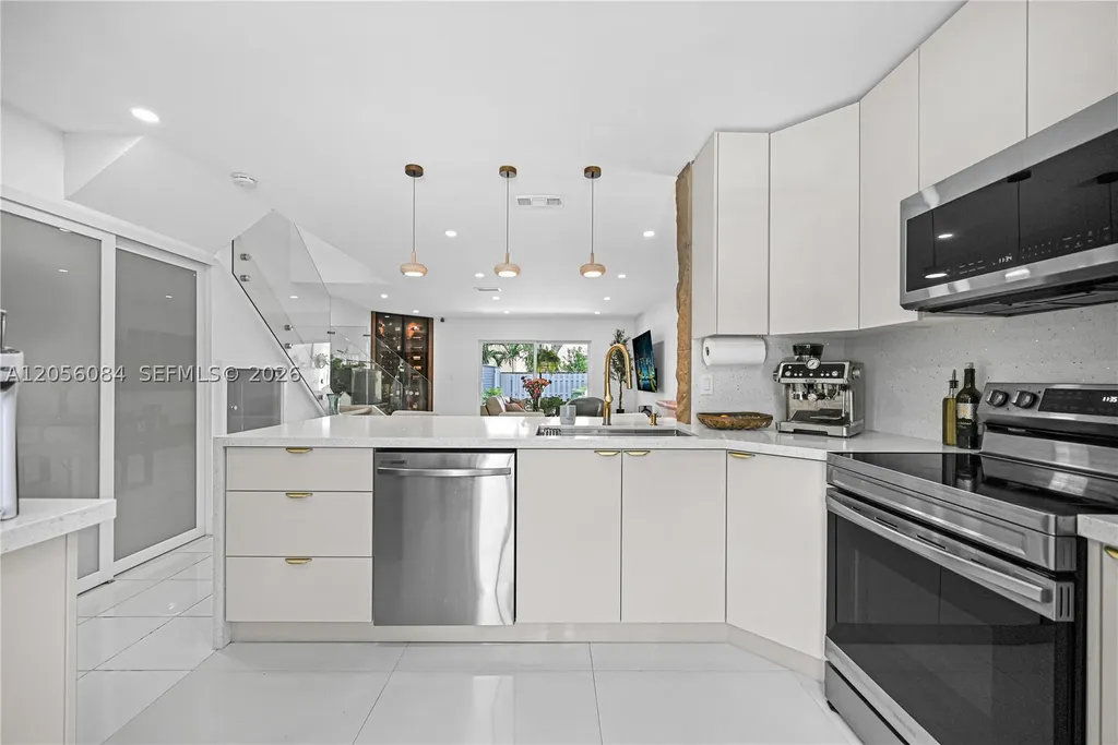 10372 NW 3rd Street Pembroke Pines FL 33026