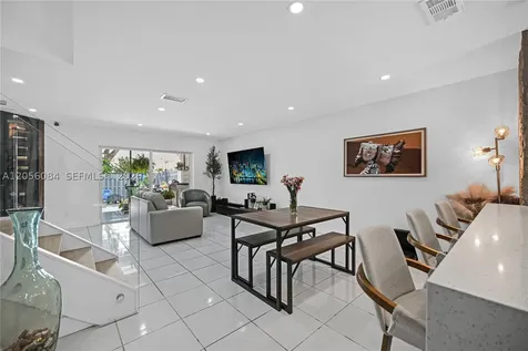 10372 NW 3rd Street Pembroke Pines FL 33026