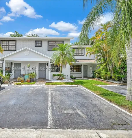 10372 NW 3rd Street Pembroke Pines FL 33026