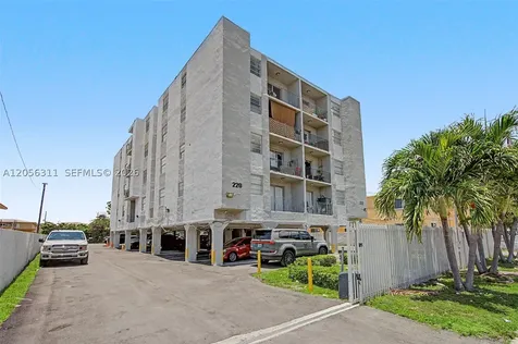 220 SW 17th Court Miami FL 33135