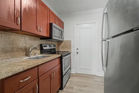 25 Menores Avenue Coral Gables FL 33134