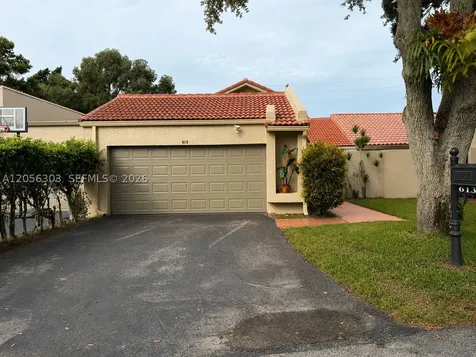 613 Patio Village Way Weston FL 33326