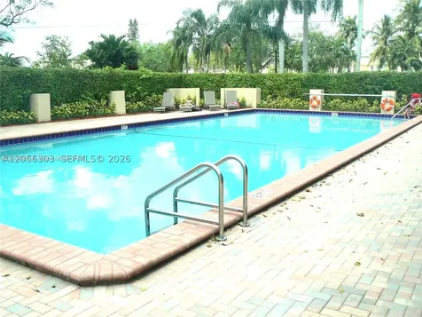 613 Patio Village Way Weston FL 33326