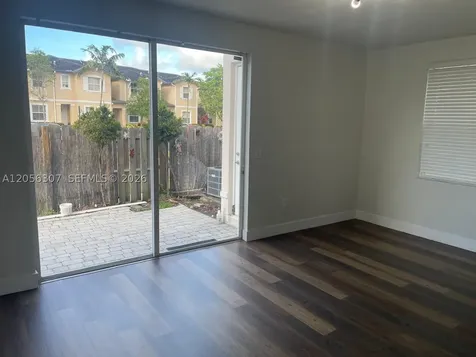 153 SE 28th Place Homestead FL 33033