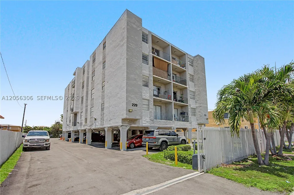220 SW 17th Court Miami FL 33135