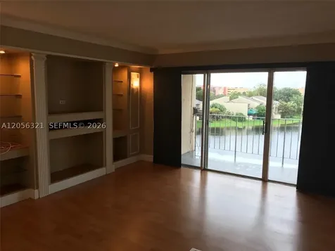 9359 Fontainebleau Boulevard Miami FL 33172
