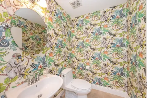 2001 Meridian Avenue Miami Beach FL 33139