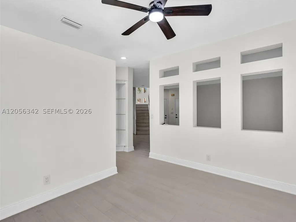 11407 Lakeview Drive Coral Springs FL 33071