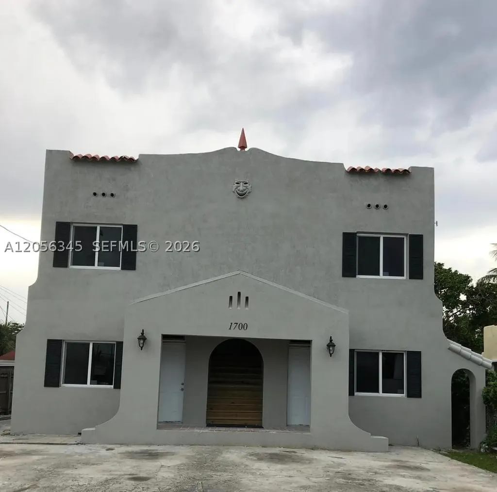 1700 NW 22 Court Miami FL 33125