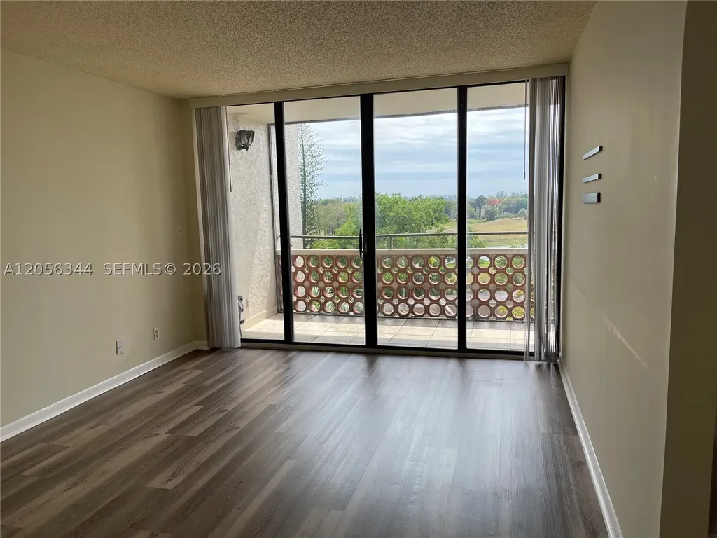 4222 Inverrary Boulevard Lauderhill FL 33319