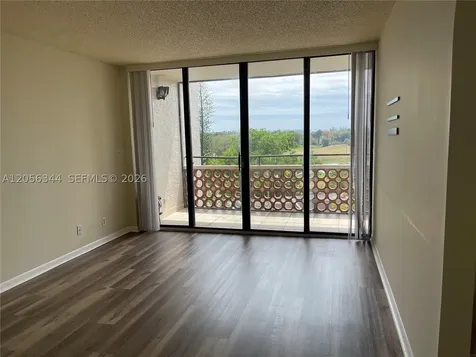 4222 Inverrary Boulevard Lauderhill FL 33319