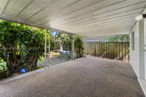 35 NW 49th Avenue Miami FL 33126