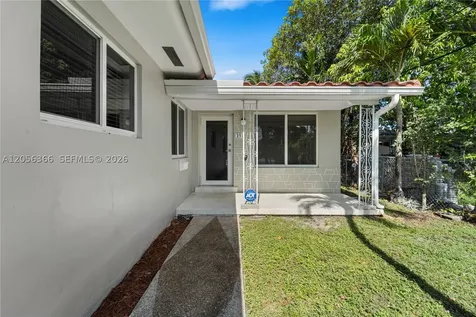 35 NW 49th Avenue Miami FL 33126