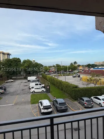 4713 NW 7th Street Miami FL 33126
