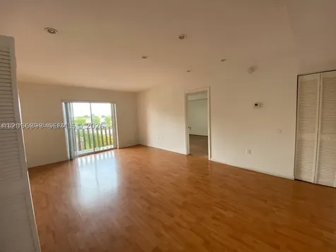 4713 NW 7th Street Miami FL 33126