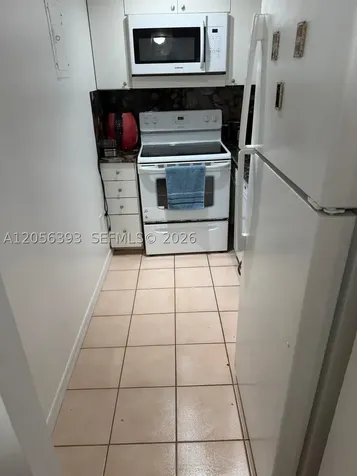 4713 NW 7th Street Miami FL 33126