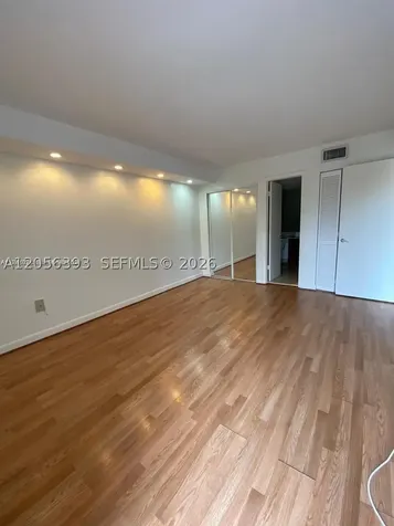 4713 NW 7th Street Miami FL 33126