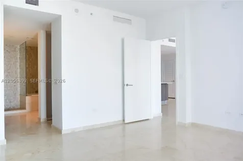 68 SE 6th Street Miami FL 33130