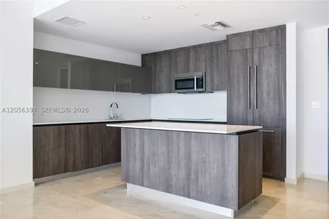 68 SE 6th Street Miami FL 33130