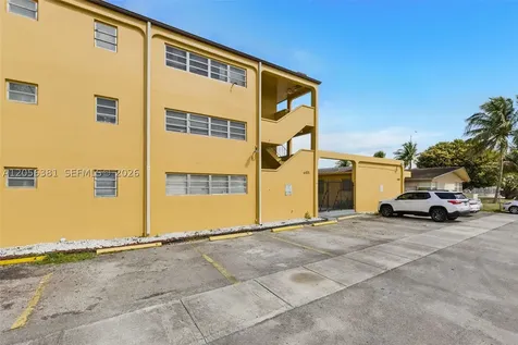 465 E 28th Street Hialeah FL 33013