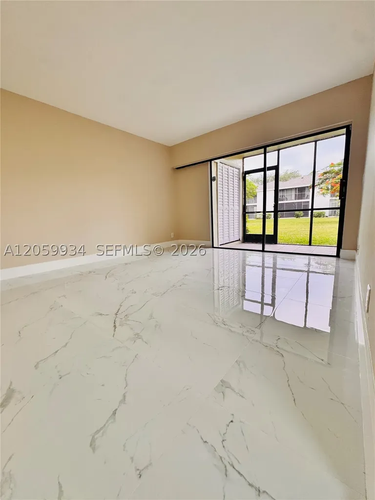 3939 NE 5th Avenue Boca Raton FL 33431
