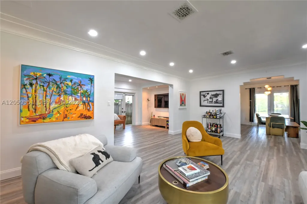 110 N 16th Avenue Hollywood FL 33020