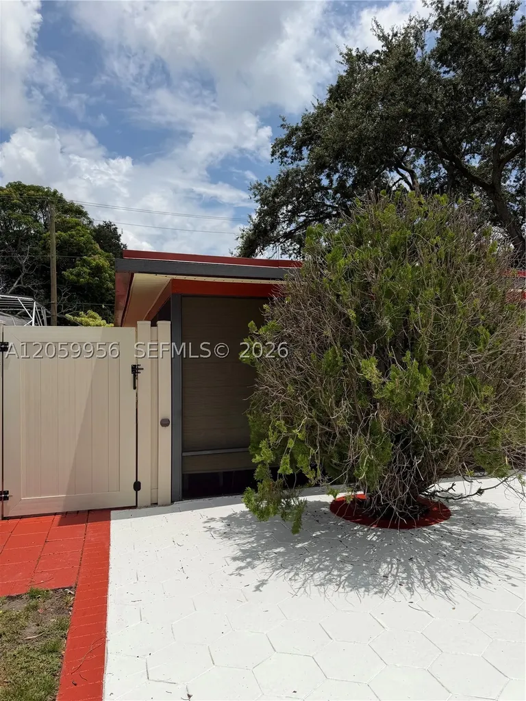 6717 Raleigh Street Hollywood FL 33024
