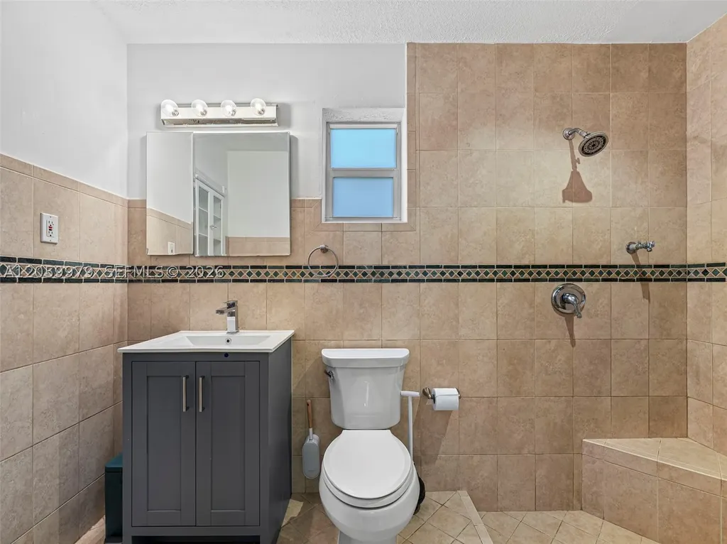 2021 N 52nd Avenue Hollywood FL 33021