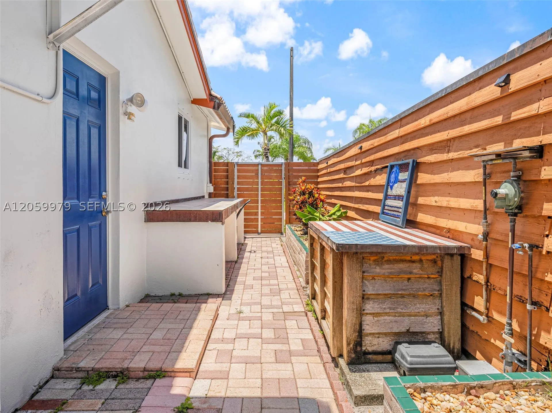 2021 N 52nd Avenue Hollywood FL 33021
