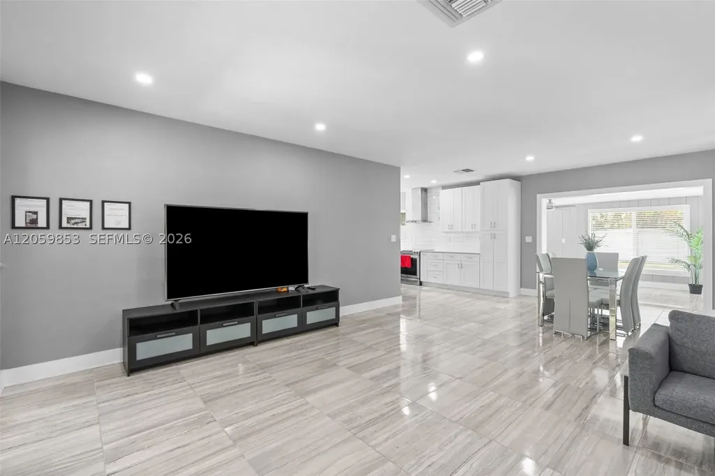1912 NE 21st Avenue Fort Lauderdale FL 33305